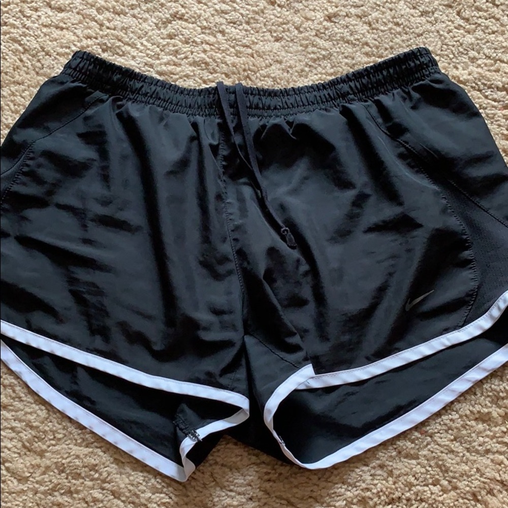 Women’s nike tempo workout shorts